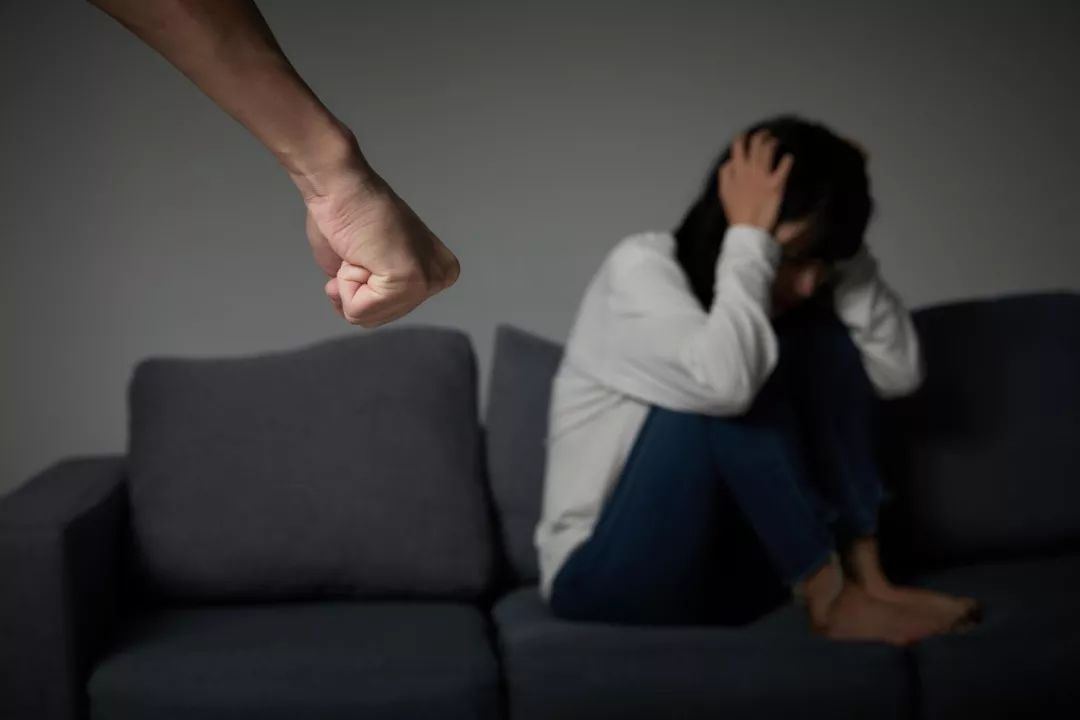 家庭暴力对目睹儿童心理与行为的影响