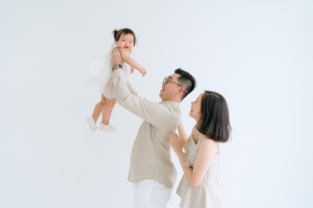 婚姻与生育于我们人生而言，究竟承载着何种意义？